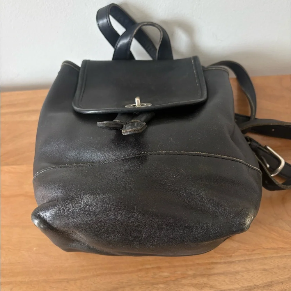 Coach Vintage Black Leather Mini Backpack Bag Turnlock Drawstring B0K-9960